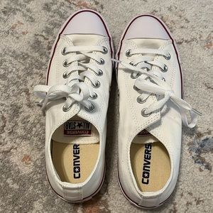 Converse Women’s Size 8. Never worn. New in box.